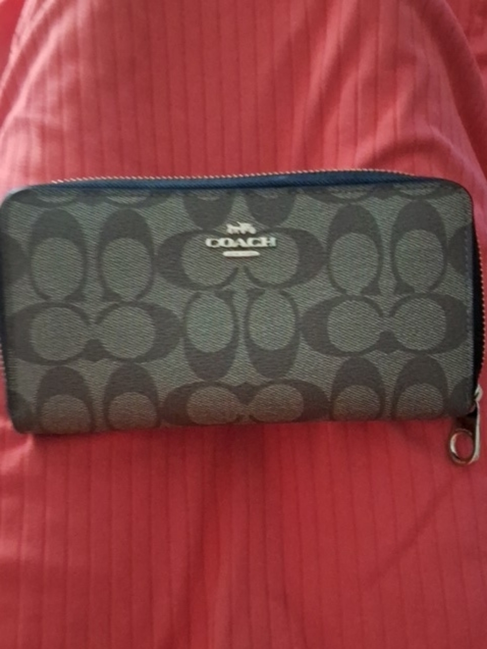 Coach Signature Zip Wallet